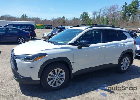 2025 Toyota Corolla Cross Le z USA, uszkodzony, nr VIN 7MUBAABG6SV124768